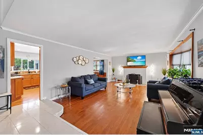 136 Van Buskirk, Teaneck Township, NJ 07666 - Photo 8