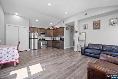 130 Garfield, Lodi, NJ 07644 - Photo 10