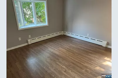 41 Knox Avenue 1st Floor #1st Floor, Cliffside Park, NJ 07010 - Photo 8