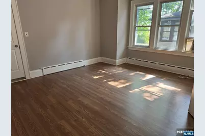 41 Knox Avenue 1st Floor #1st Floor, Cliffside Park, NJ 07010 - Photo 6