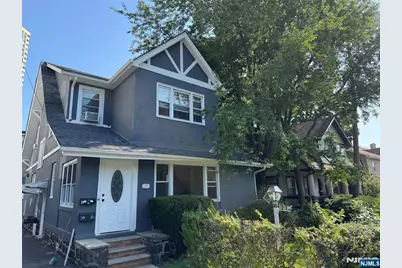 41 Knox Avenue 1st Floor #1st Floor, Cliffside Park, NJ 07010 - Photo 2