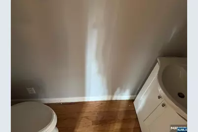 41 Knox Avenue 1st Floor #1st Floor, Cliffside Park, NJ 07010 - Photo 10