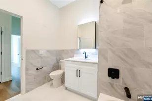 51 Queen Anne Road 305, Bogota, NJ 07603 - Photo 6