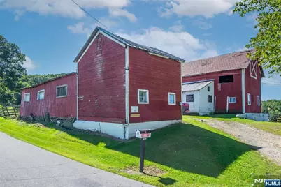 41-87 Mountain Road, Hamburg, NJ 07419 - Photo 4