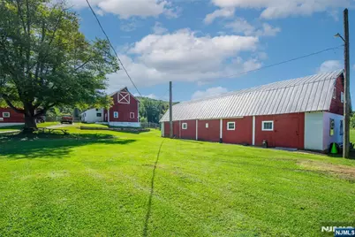 41-87 Mountain Road, Hamburg, NJ 07419 - Photo 2