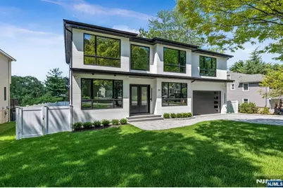 391 Burnet Place, Paramus, NJ 07652 - Photo 2