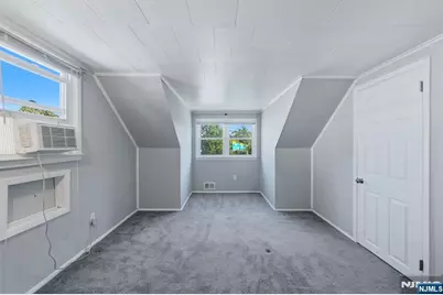 270 Coolidge Avenue, Hasbrouck Heights, NJ 07604 - Photo 18