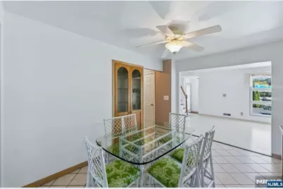 270 Coolidge Avenue, Hasbrouck Heights, NJ 07604 - Photo 10