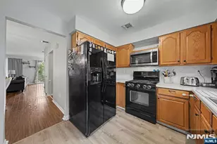 61 Henry Street 3, Elmwood Park, NJ 07407 - Photo 20