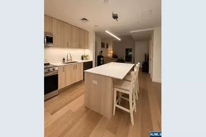 1525 Harbor Boulevard 4233 #4233, Weehawken, NJ 07086 - Photo 2