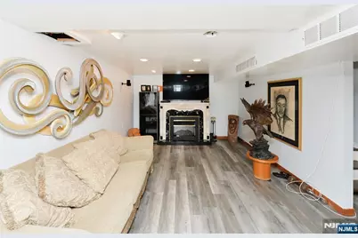 56 Dohrman Avenue, Teaneck Township, NJ 07666 - Photo 24