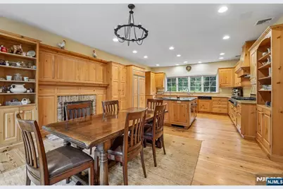580 Brookside Avenue, Allendale, NJ 07401 - Photo 16