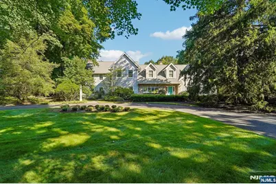 580 Brookside Avenue, Allendale, NJ 07401 - Photo 2