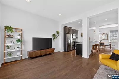 197 Roosevelt Drive, Wood Ridge, NJ 07075 - Photo 14