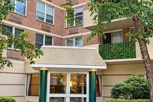 200 Grand Cove Way 3H, Edgewater, NJ 07020 - Photo 1