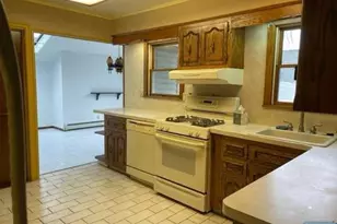 263 Phelps Ave, Bergenfield, NJ 07621 - Photo 4
