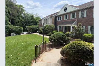 358 Maple 4 #4, Oradell, NJ 07649 - Photo 2