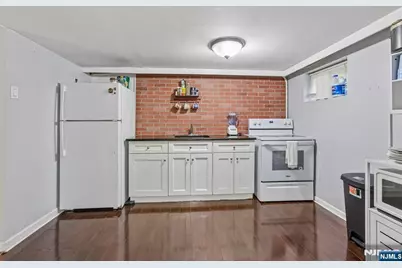 513 Chestnut Place, Teaneck Township, NJ 07666 - Photo 26