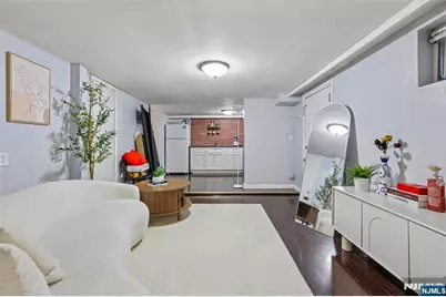 513 Chestnut Place, Teaneck Township, NJ 07666 - Photo 24