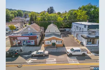 37 Newark Pompton Turnpike, Little Falls Township, NJ 07424 - Photo 2