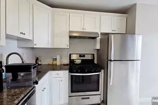 201 Bridge Plaza 9G, Fort Lee, NJ 07024 - Photo 4