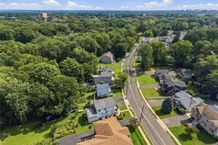 406 Saddle River Rd, Saddle Brook Township, NJ 07663 - Photo 28