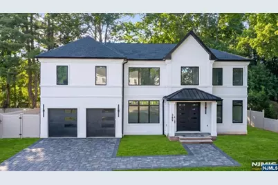 389 Mercer Avenue, River Edge, NJ 07661 - Photo 2