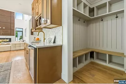 389 Mercer Avenue, River Edge, NJ 07661 - Photo 14