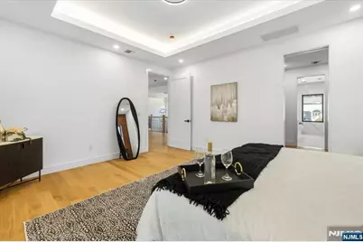 389 Mercer Avenue, River Edge, NJ 07661 - Photo 22