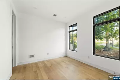 389 Mercer Avenue, River Edge, NJ 07661 - Photo 34