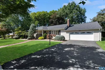 601 Iroquois Street, Oradell, NJ 07649 - Photo 2
