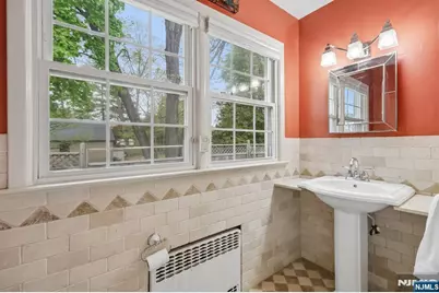 921 Linwood Avenue, Ridgewood, NJ 07450 - Photo 22