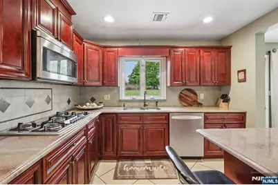921 Linwood Avenue, Ridgewood, NJ 07450 - Photo 12