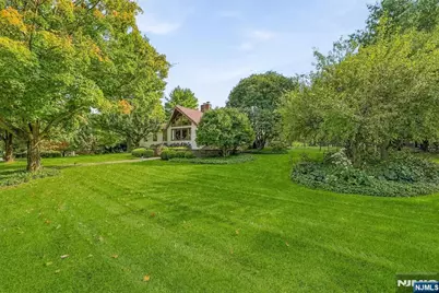 10 Baker Court, Ramsey, NJ 07446 - Photo 4