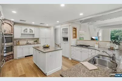 10 Baker Court, Ramsey, NJ 07446 - Photo 16
