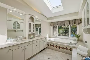 10 Baker Ct, Ramsey, NJ 07446 - Photo 24