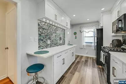38-59 Taylor Road, Fair Lawn, NJ 07410 - Photo 6