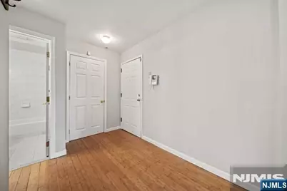 547 Gorge Road 2D #2D, Cliffside Park, NJ 07010 - Photo 2