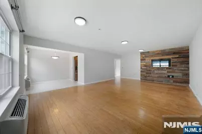547 Gorge Road 2D #2D, Cliffside Park, NJ 07010 - Photo 4