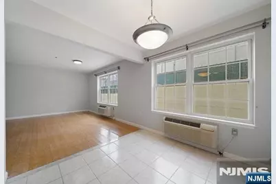 547 Gorge Road 2D #2D, Cliffside Park, NJ 07010 - Photo 8