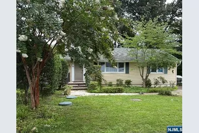98 Roosevelt Boulevard, Oakland, NJ 07436 - Photo 1