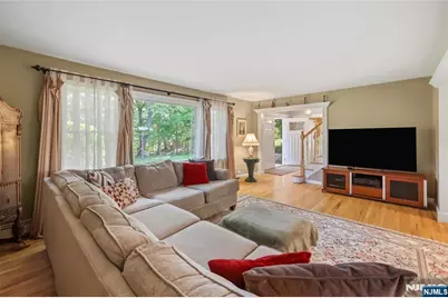 55 Glen Road, Woodcliff Lake, NJ 07677 - Photo 8