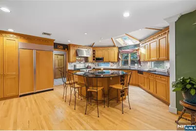 55 Glen Road, Woodcliff Lake, NJ 07677 - Photo 18