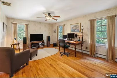55 Glen Road, Woodcliff Lake, NJ 07677 - Photo 28