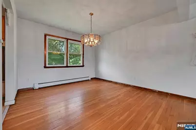 347 Chestnut Avenue, South Hackensack Township, NJ 07606 - Photo 14