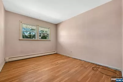 347 Chestnut Avenue, South Hackensack Township, NJ 07606 - Photo 20