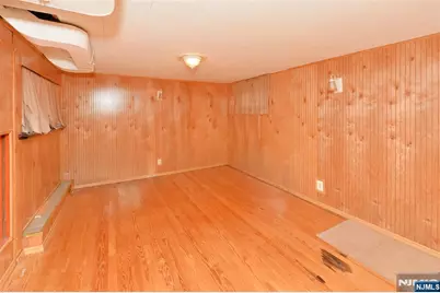 37 Lunn Avenue, Bergenfield, NJ 07621 - Photo 22