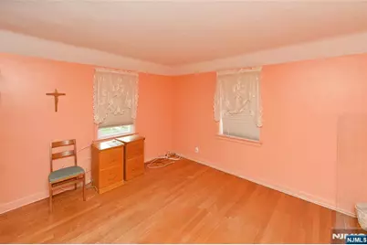 37 Lunn Avenue, Bergenfield, NJ 07621 - Photo 18