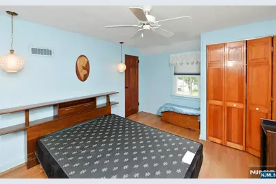 37 Lunn Avenue, Bergenfield, NJ 07621 - Photo 20