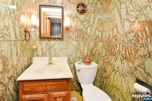 37 Lunn Ave, Bergenfield, NJ 07621 - Photo 16